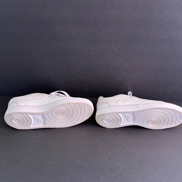 Classic Princess Reeboks 7.5 - Picture 4 of 4